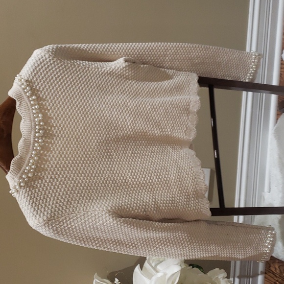 Nwt House of Harlow ecru with pearls sweater - Picture 6 of 9